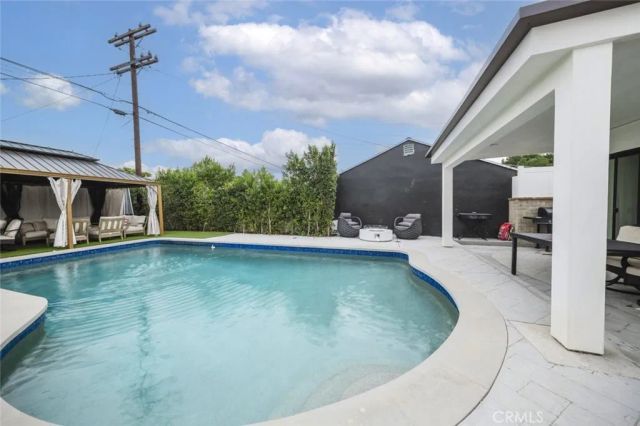 7306 Farmdale Avenue, North Hollywood, CA 91605