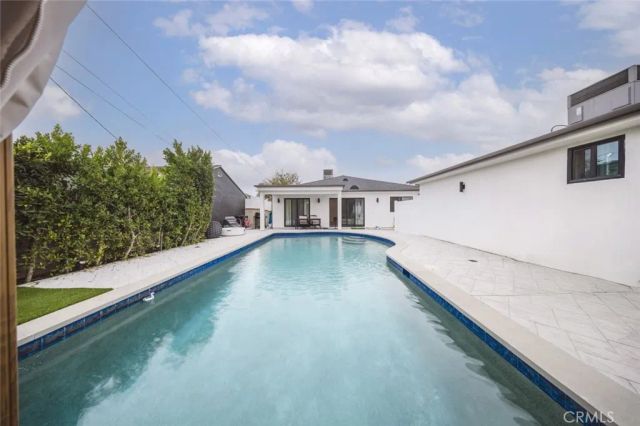 7306 Farmdale Avenue, North Hollywood, CA 91605