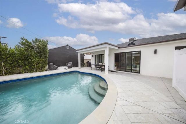 7306 Farmdale Avenue, North Hollywood, CA 91605