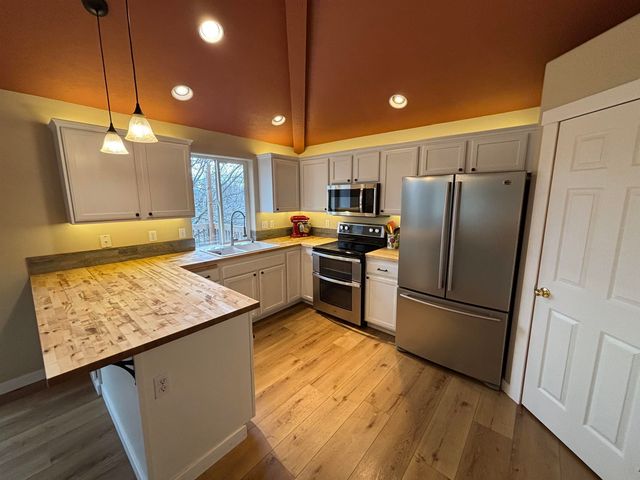 16410 N Morton Dr, Spokane, WA 99208