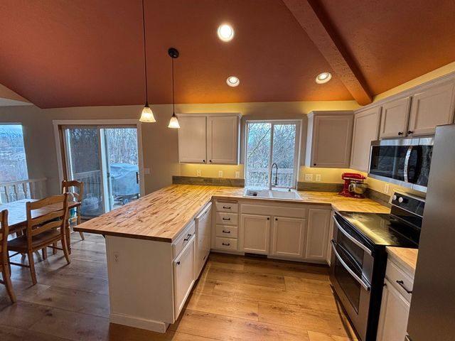 16410 N Morton Dr, Spokane, WA 99208