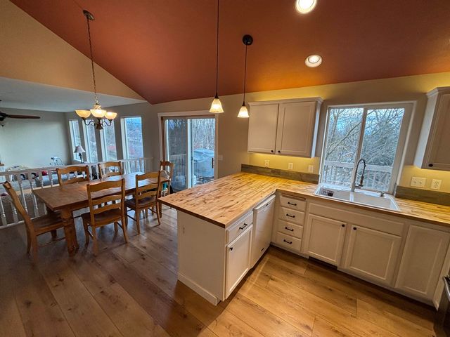 16410 N Morton Dr, Spokane, WA 99208