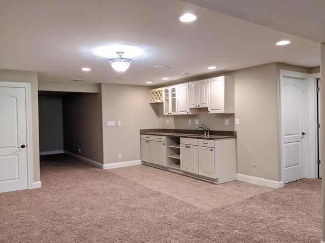 746-748 Gabriela Court, Rockford, IL 61108