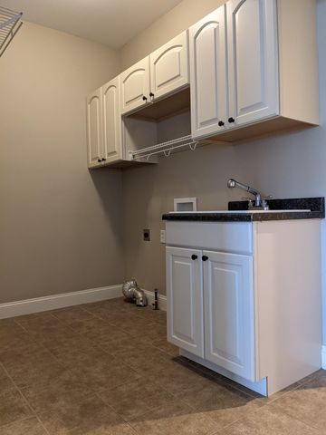 746-748 Gabriela Court, Rockford, IL 61108