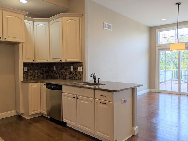 746-748 Gabriela Court, Rockford, IL 61108