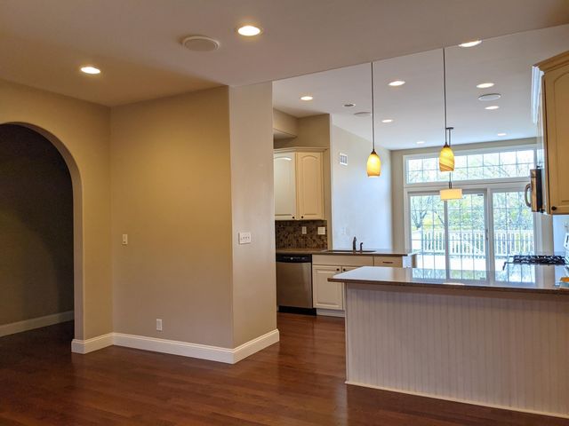 746-748 Gabriela Court, Rockford, IL 61108