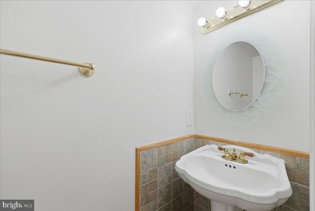 6129 KENDRA WAY, Centreville, VA 20121