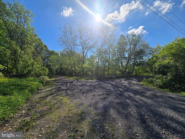 3450 MIDDLE RIDGE RD, Newport, PA 17074