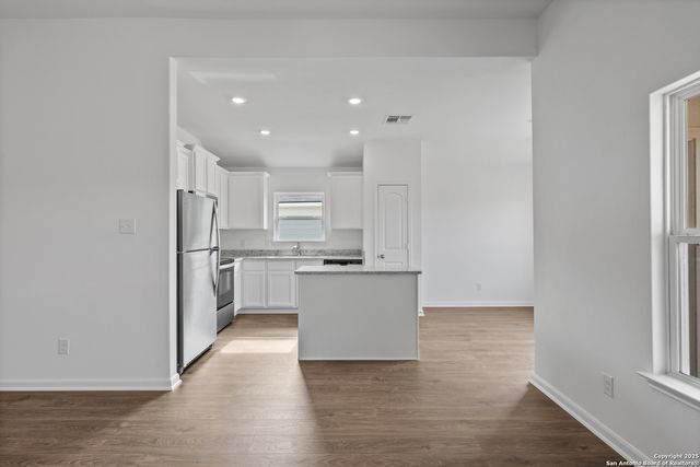 16100 Farmer, Lytle, TX 78052