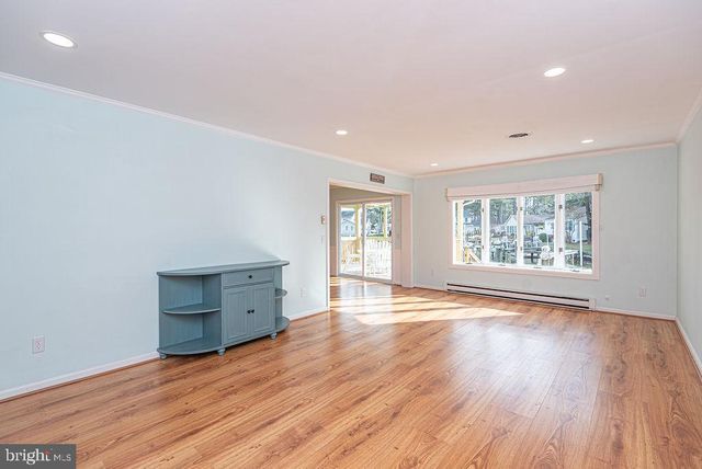 6 LOOKOUT PT, Ocean Pines, MD 21811