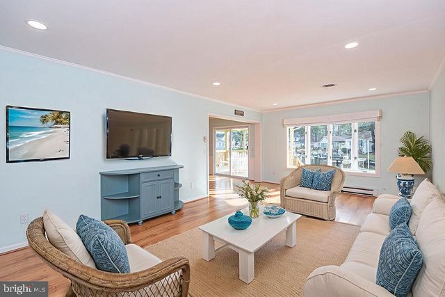 6 LOOKOUT PT, Ocean Pines, MD 21811