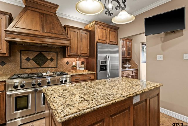 204 Private Road 54166, Pittsburg, TX 75686