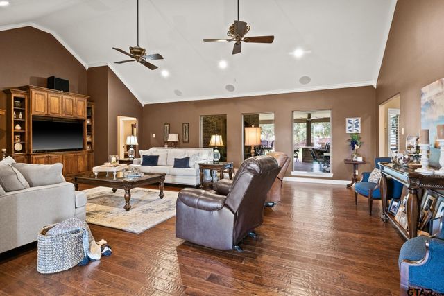 204 Private Road 54166, Pittsburg, TX 75686