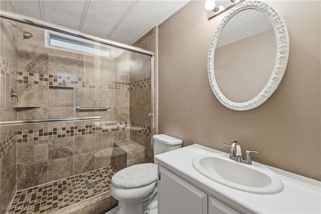 181 Sugarloaf LN, Naples, FL 34114