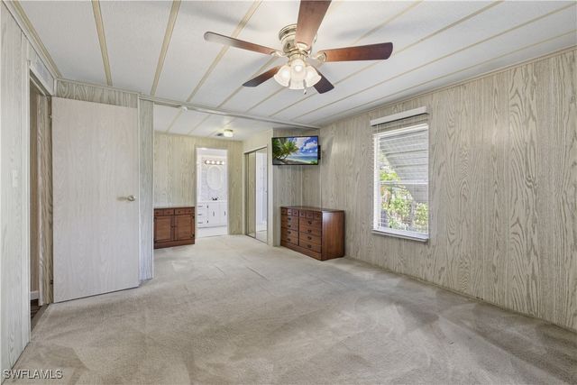 181 Sugarloaf LN, Naples, FL 34114