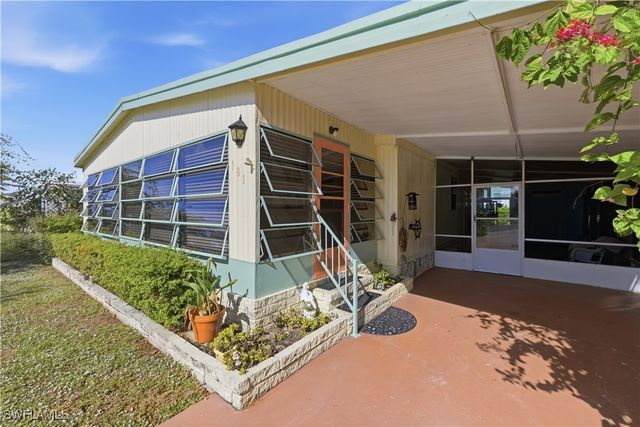 181 Sugarloaf LN, Naples, FL 34114