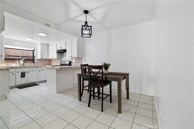 13534 Cordary Avenue 14, Hawthorne, CA 90250