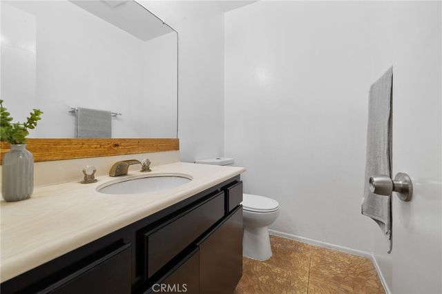 13534 Cordary Avenue 14, Hawthorne, CA 90250