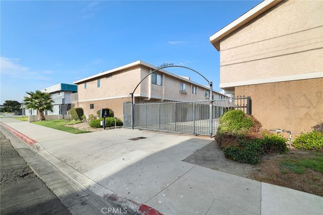 13534 Cordary Avenue 14, Hawthorne, CA 90250