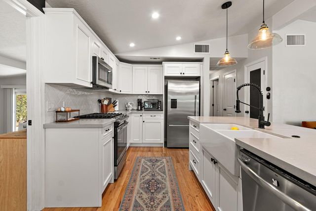 4941 Donovan Dr, Carmichael, CA 95608