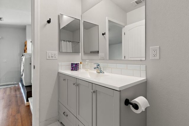 4941 Donovan Dr, Carmichael, CA 95608