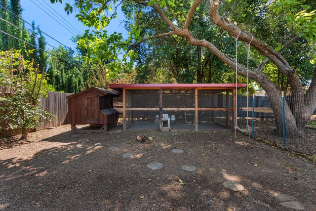 4941 Donovan Dr, Carmichael, CA 95608