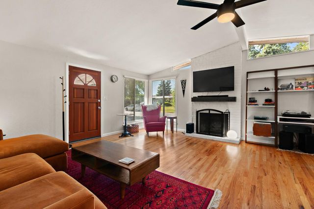 4941 Donovan Dr, Carmichael, CA 95608