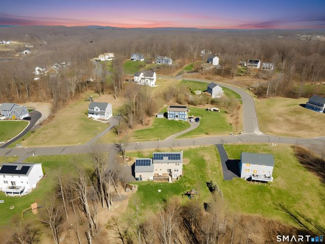 18 Oakwood Drive, Beacon Falls, CT 06403