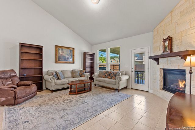 104 Inverness, Boerne, TX 78015