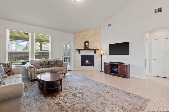 104 Inverness, Boerne, TX 78015