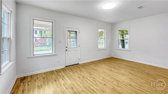 1701 Grove Street, Savannah, GA 31401