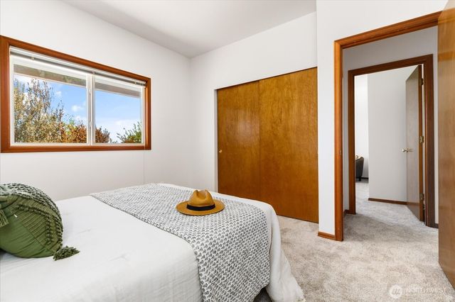 4444 Norris Lane, Oak Harbor, WA 98277