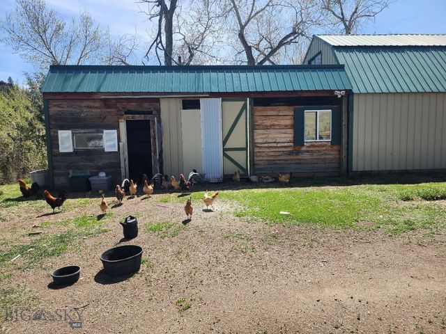 967 Mt Highway 2 W, Whitehall, MT 59759