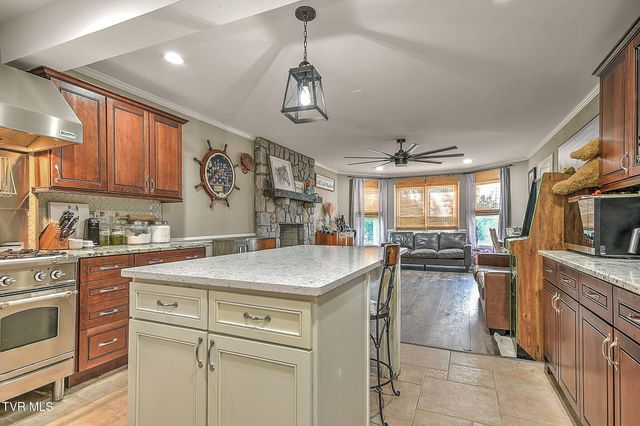 818 Lizabeth Drive, Johnson City, TN 37604