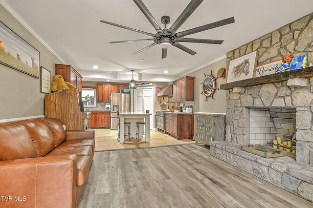 818 Lizabeth Drive, Johnson City, TN 37604