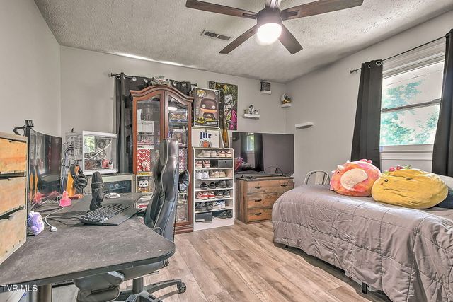 818 Lizabeth Drive, Johnson City, TN 37604