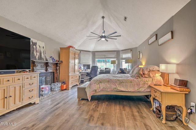 818 Lizabeth Drive, Johnson City, TN 37604