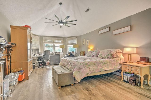 818 Lizabeth Drive, Johnson City, TN 37604