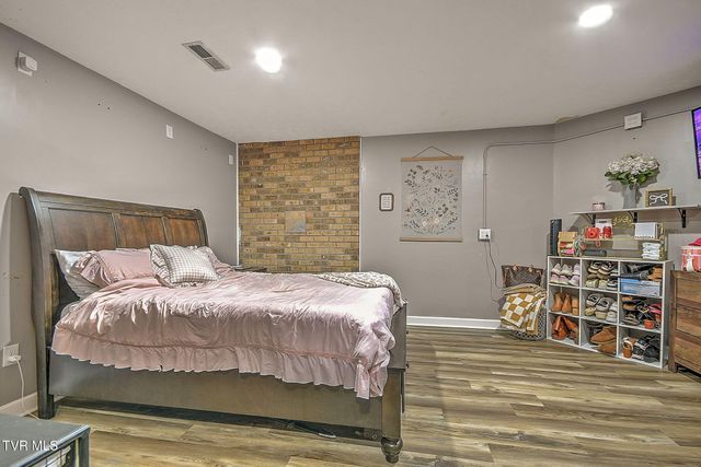 818 Lizabeth Drive, Johnson City, TN 37604