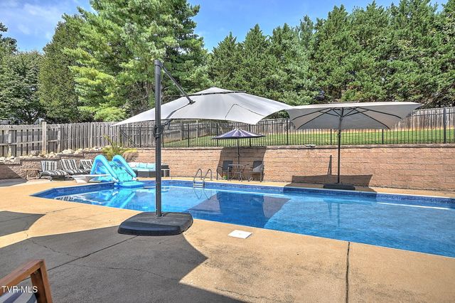 818 Lizabeth Drive, Johnson City, TN 37604