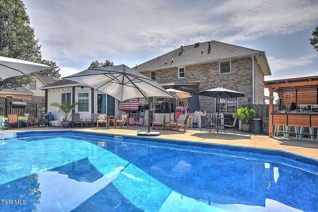 818 Lizabeth Drive, Johnson City, TN 37604