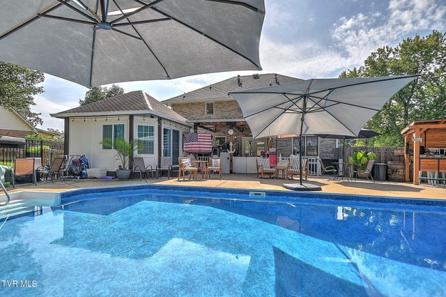 818 Lizabeth Drive, Johnson City, TN 37604