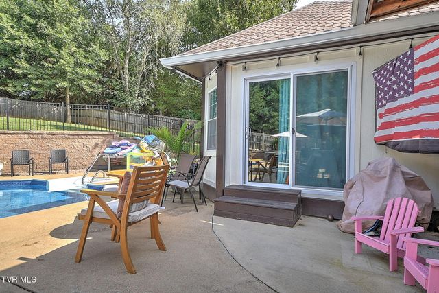 818 Lizabeth Drive, Johnson City, TN 37604