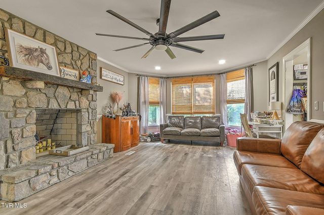 818 Lizabeth Drive, Johnson City, TN 37604