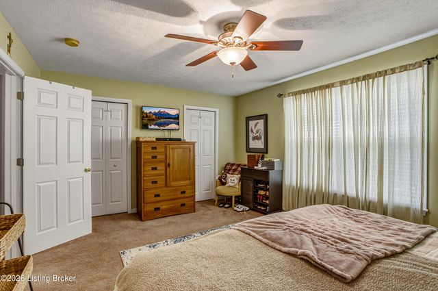 11804 Wetherby Ave, Louisville, KY 40243