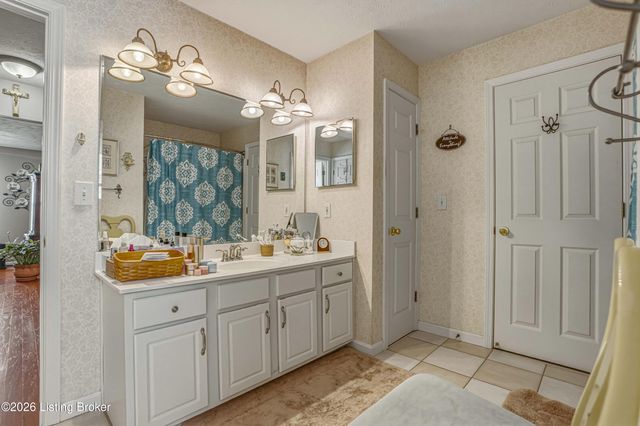 11804 Wetherby Ave, Louisville, KY 40243