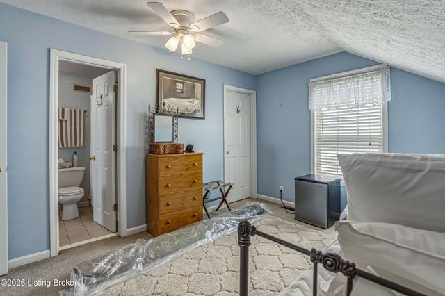 11804 Wetherby Ave, Louisville, KY 40243