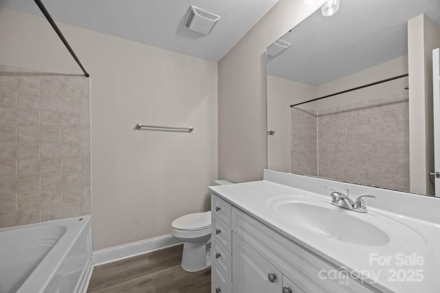 300 W Fifth Street 227, Charlotte, NC 28202