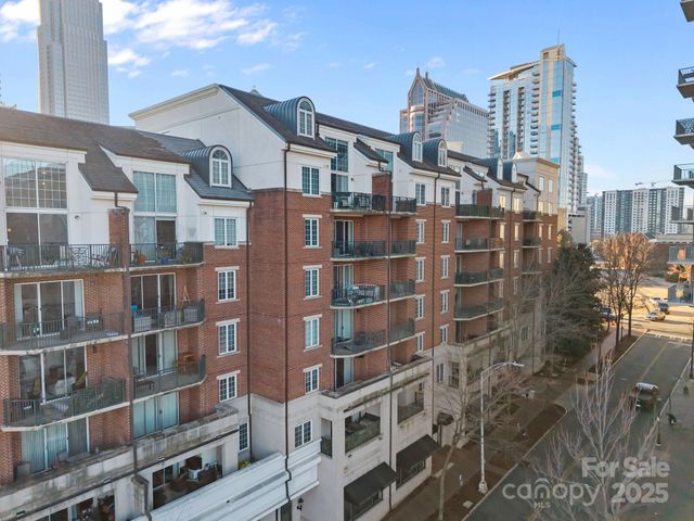 300 W Fifth Street 227, Charlotte, NC 28202