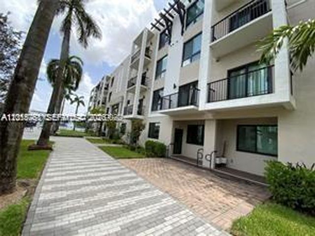 8363 NW 41st St A-104, Doral, FL 33166